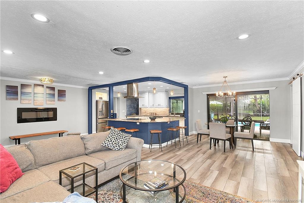 Sewalls Point, Florida 34996, United States, 4 Bedrooms Bedrooms, ,3 BathroomsBathrooms,Residential,Coming Soon,201573