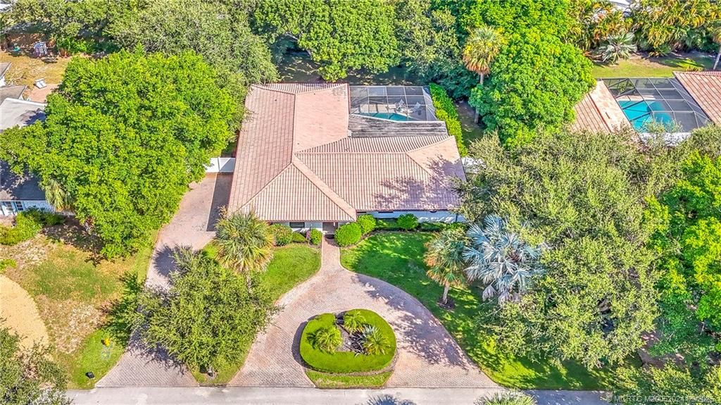 Photo of 6 Copaire Road, Sewalls Point, FL 34996 (MLS # M20052024)