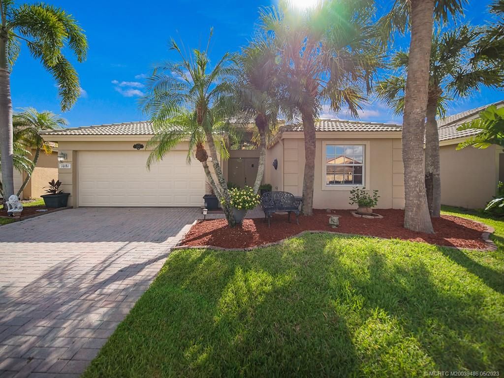 Photo of 1081 SE Westminster Place, Stuart, FL 34997 (MLS # M20039486)