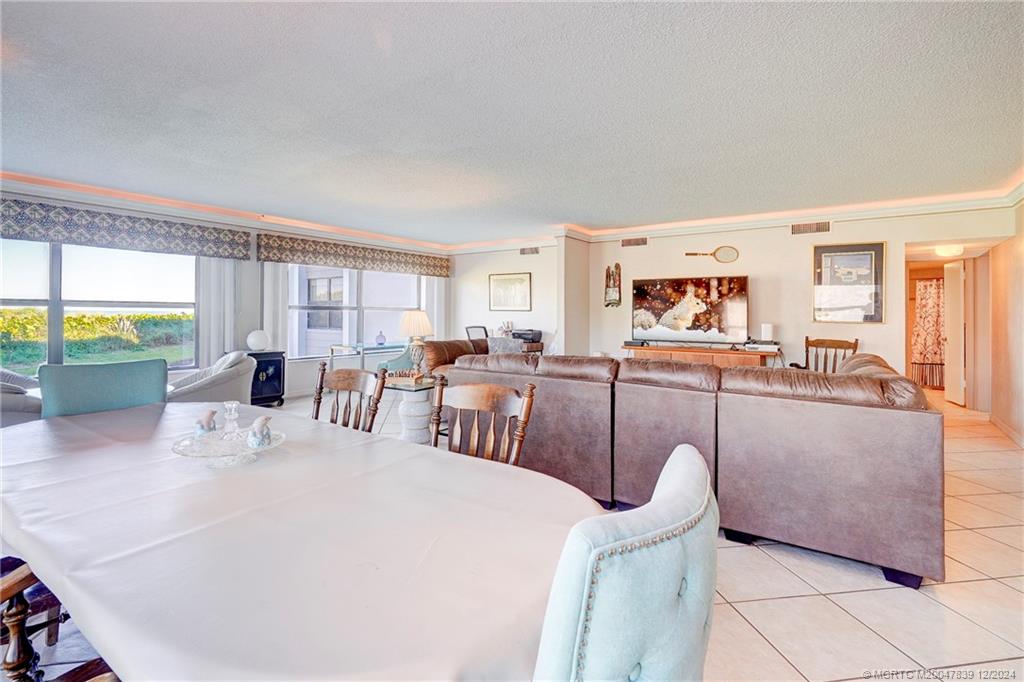 Stuart, Florida 34996, United States, 2 Bedrooms Bedrooms, ,2 BathroomsBathrooms,Residential,Active,29705