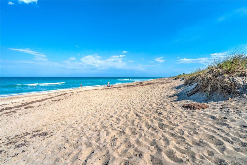 Stuart, Florida 34996, United States, 2 Bedrooms Bedrooms, ,2 BathroomsBathrooms,Residential,Active,29705