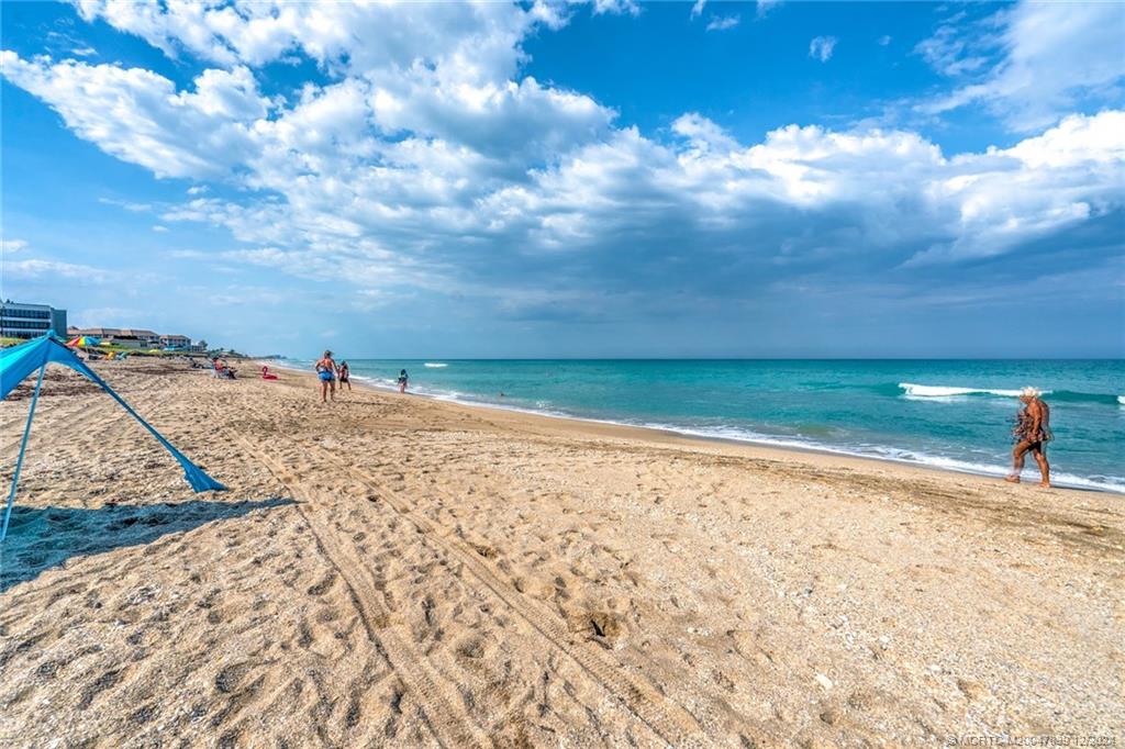 Stuart, Florida 34996, United States, 2 Bedrooms Bedrooms, ,2 BathroomsBathrooms,Residential,Active,29705