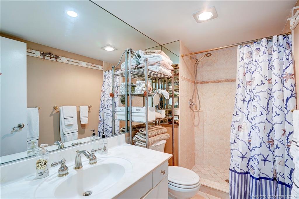 Stuart, Florida 34996, United States, 2 Bedrooms Bedrooms, ,2 BathroomsBathrooms,Residential,Active,29705