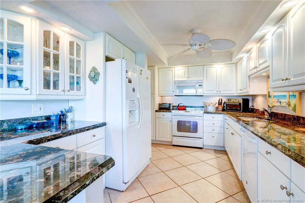 Stuart, Florida 34996, United States, 2 Bedrooms Bedrooms, ,2 BathroomsBathrooms,Residential,Active,29705