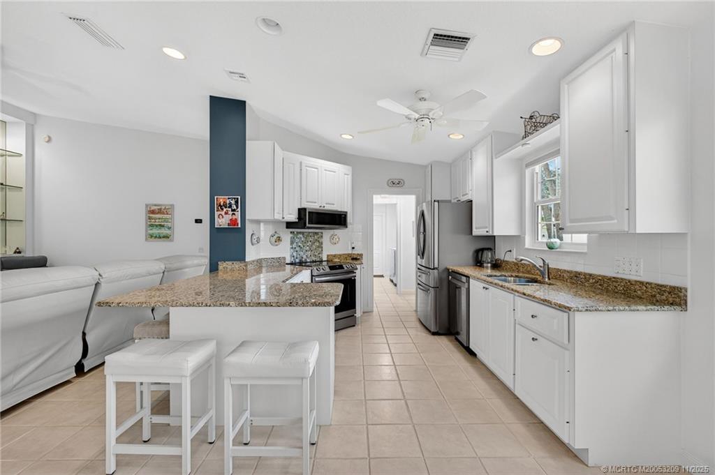 Stuart, Florida 34997, United States, 2 Bedrooms Bedrooms, ,2 BathroomsBathrooms,Residential,Active,247368