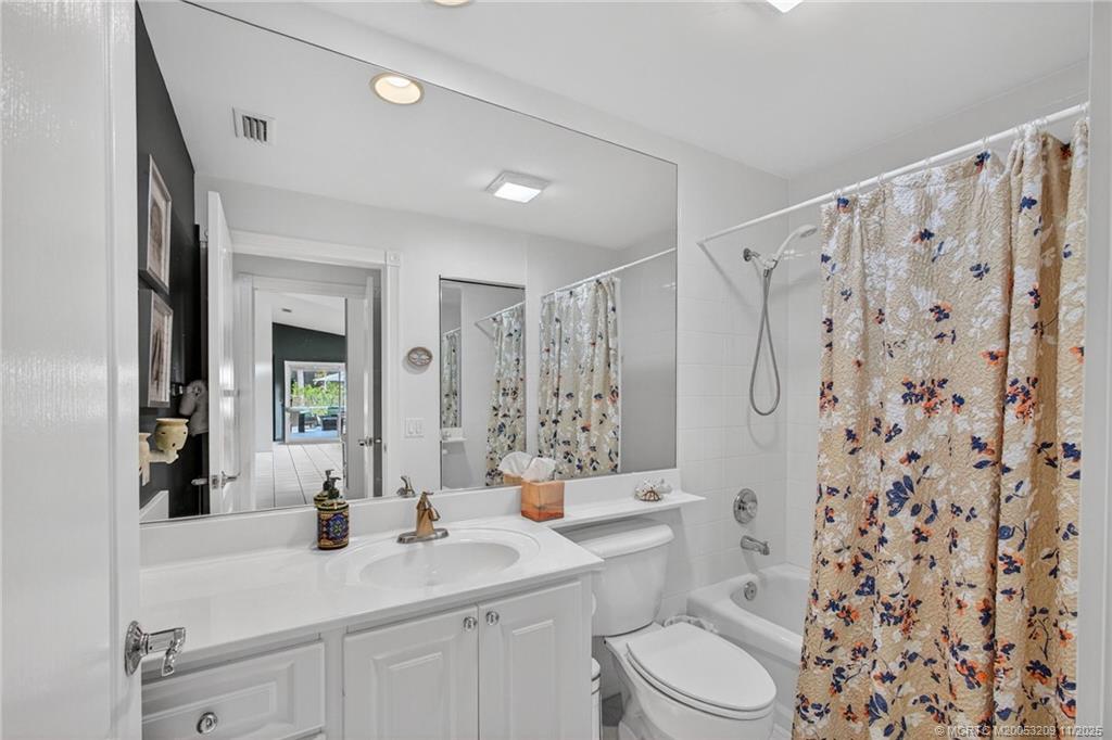 Stuart, Florida 34997, United States, 2 Bedrooms Bedrooms, ,2 BathroomsBathrooms,Residential,Active,247368