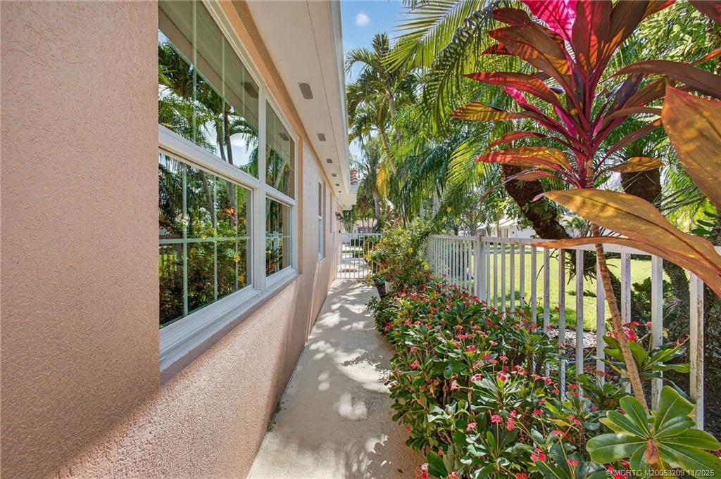 Stuart, Florida 34997, United States, 2 Bedrooms Bedrooms, ,2 BathroomsBathrooms,Residential,Active,247368