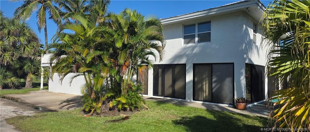 Photo of 5267 NE Shore Village Terrace, Stuart, FL 34996 (MLS # M20052741)
