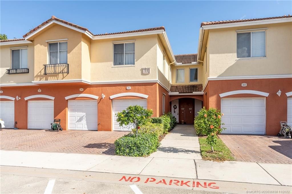 Photo of 44 SE Sedona Circle #102, Stuart, FL 34994 (MLS # M20036838)