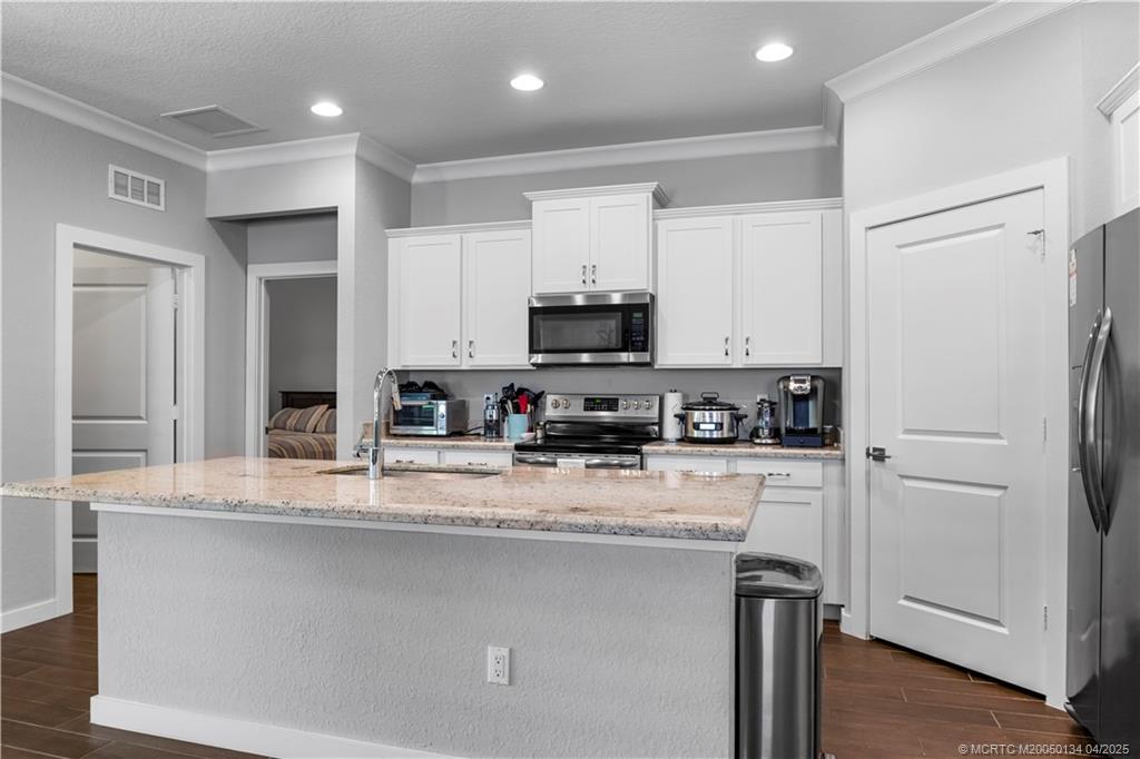 7461 SW Harbor Cove Drive