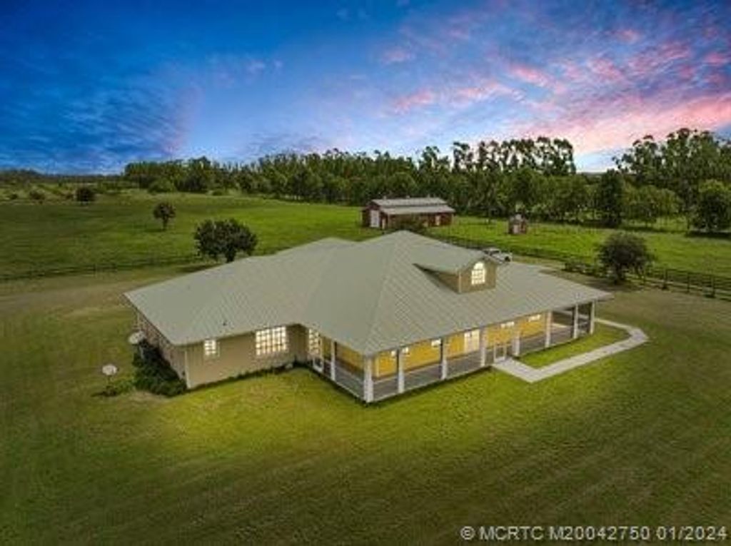 Photo of 8101 SW Groveview Terrace, Indiantown, FL 34956 (MLS # M20042750)