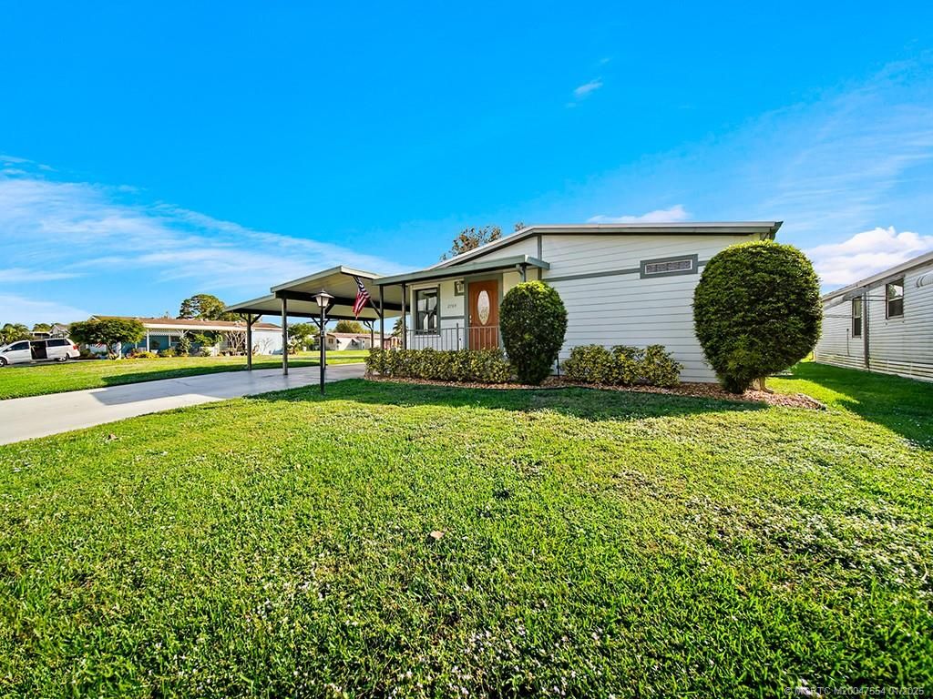 Photo of 2764 SW Olds Place, Stuart, FL 34997 (MLS # M20047554)