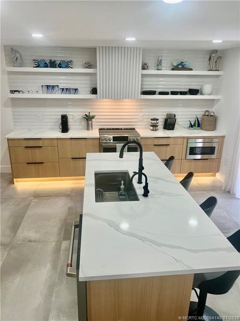 Condo For Sale - 2600 S Kanner Hwy Road #D6<br/> Stuart, FL 34994