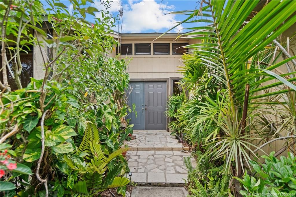 Photo of 2725 SW Bridgeway Street, Palm City, FL 34990 (MLS # M20055543)