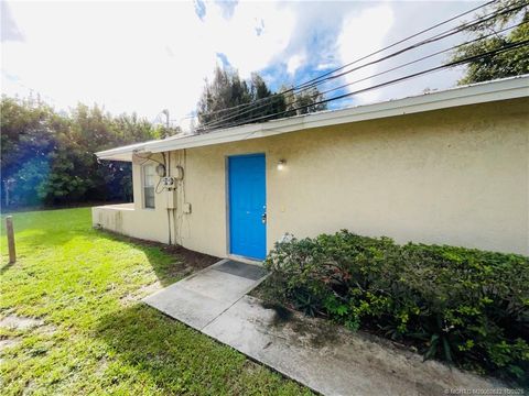 Photo of 308 S 14th Street #A, Fort Pierce, FL 34950 (MLS # M20052622)