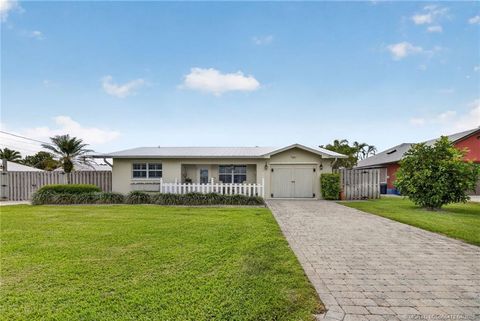 Photo of 4844 SE Pilot Way, Stuart, FL 34997 (MLS # M20055412)