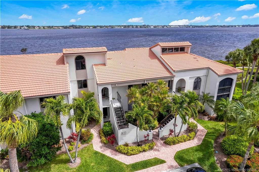 Photo of 2544 NW Seagrass Drive #6B, Palm City, FL 34990 (MLS # M20049495)
