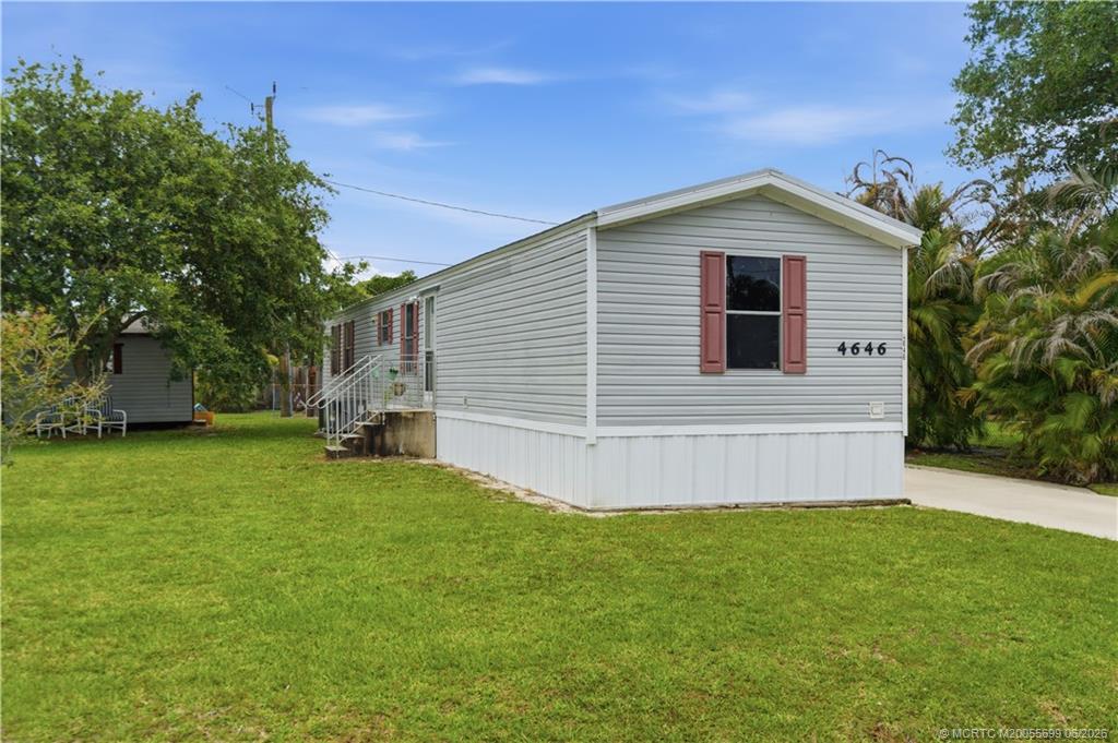 Photo of 4646 SE Circle Way, Stuart, FL 34997 (MLS # M20055699)