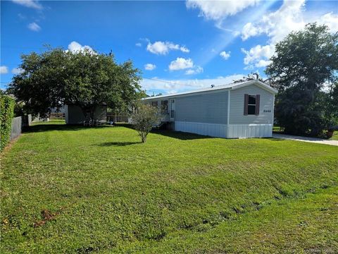 Photo of 4646 SE Circle Way, Stuart, FL 34997 (MLS # M20055699)