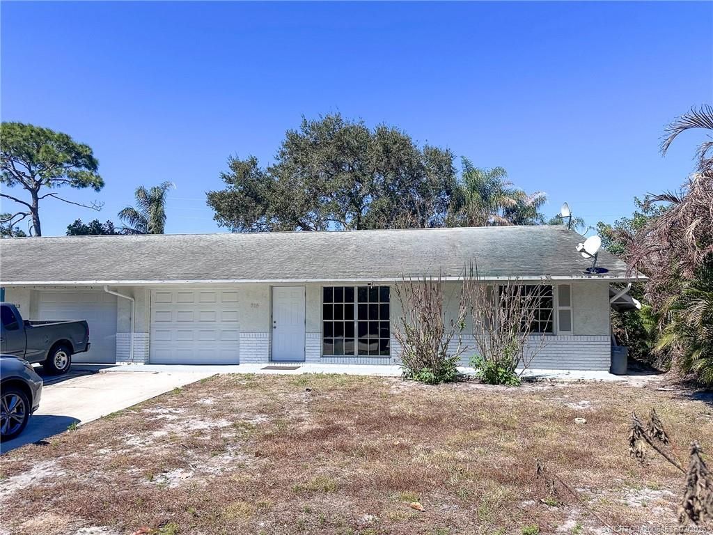 Photo of 315 SE Norfolk Boulevard, Stuart, FL 34997 (MLS # M20054537)