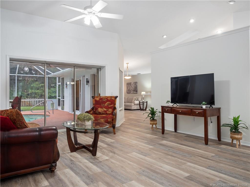 4384 SW Thicket Court