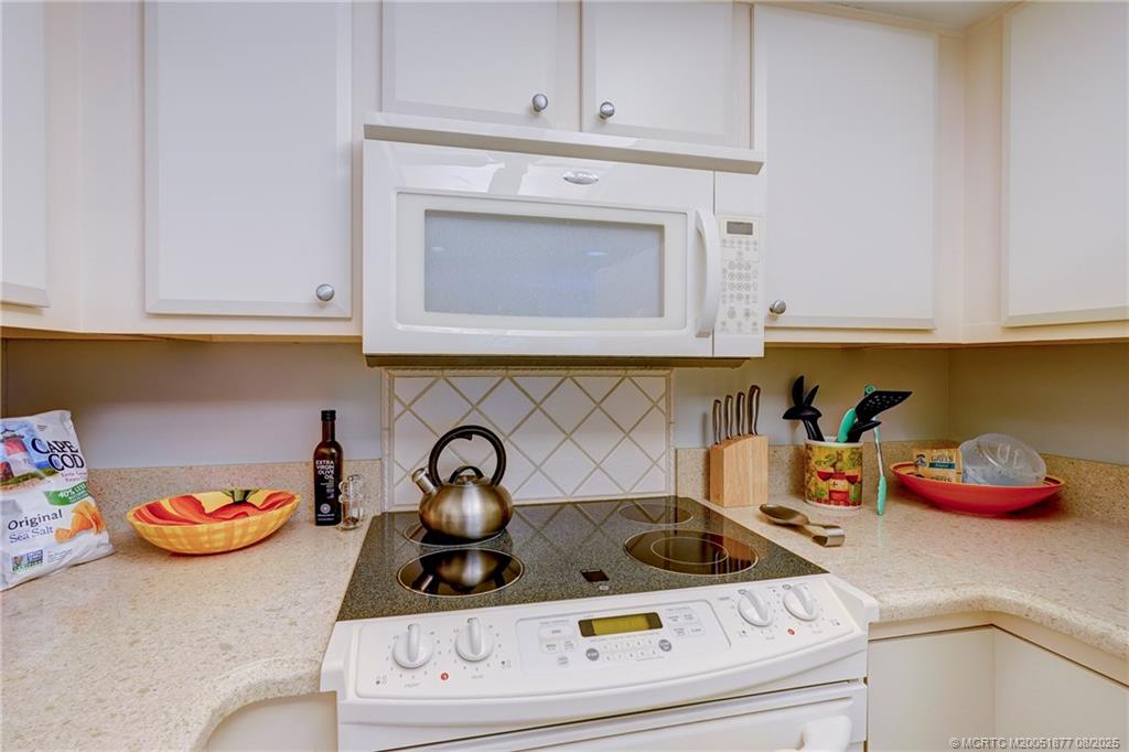 Stuart, Florida 34996, United States, 2 Bedrooms Bedrooms, ,2 BathroomsBathrooms,Residential,Active,197384