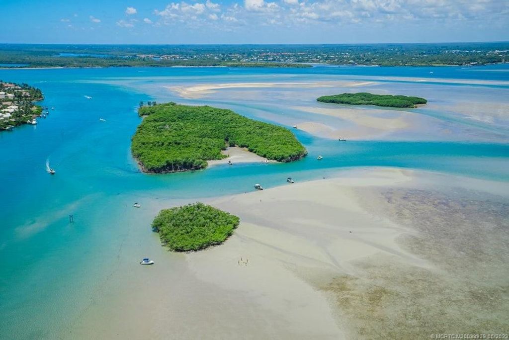 Photo of 9 Simara Street, Stuart, FL 34996 (MLS # M20038929)