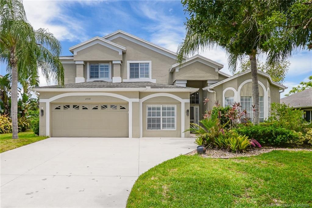 Photo of 2541 SW Estella Terrace, Palm City, FL 34990 (MLS # M20051317)