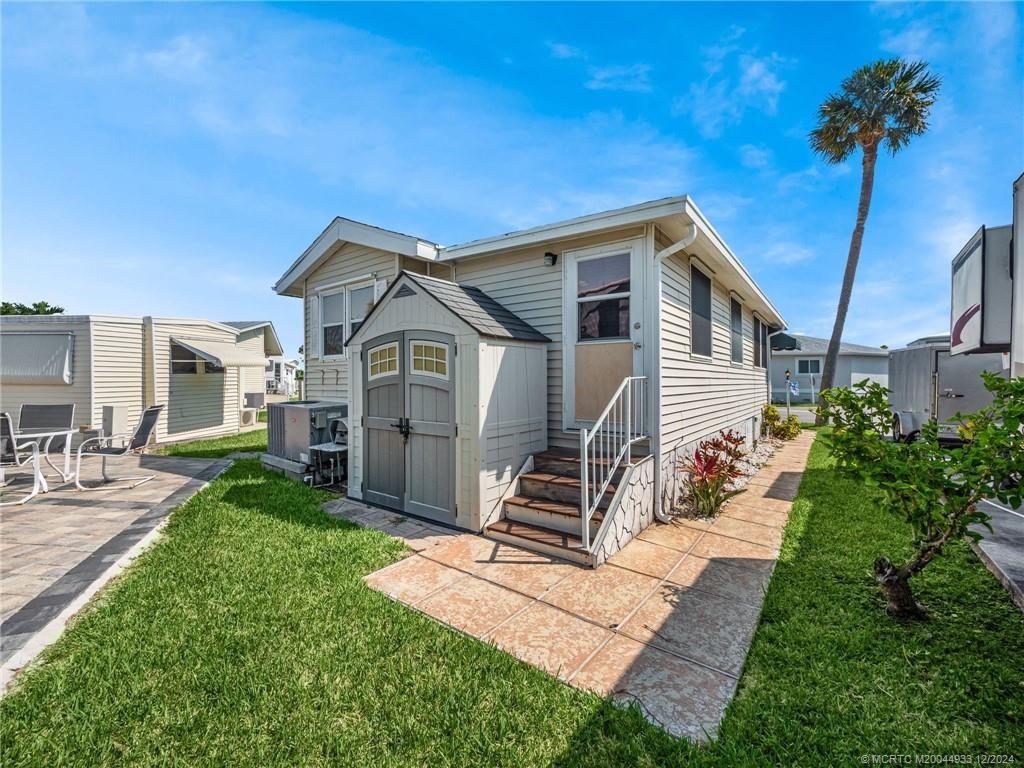 Photo of 131 Nettles Boulevard, Jensen Beach, FL 34957 (MLS # M20044933)