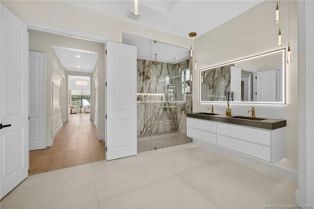 Palm City, Florida, 34990, United States, 4 Bedrooms Bedrooms, ,5 BathroomsBathrooms,Residential,Active,1973513