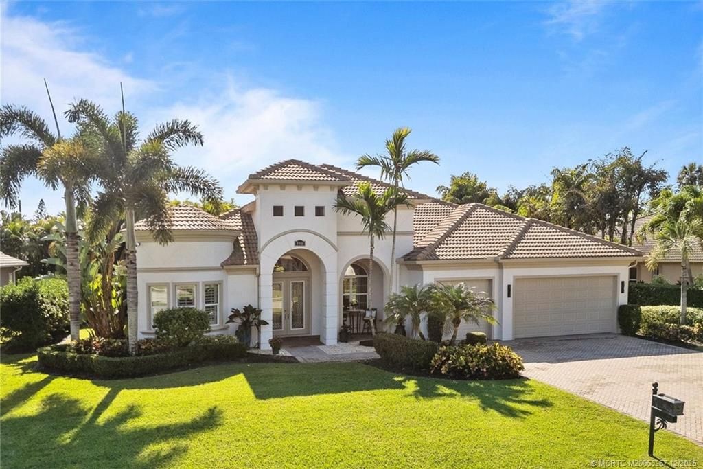 Photo of 4940 SE Inlet Isle Way, Stuart, FL 34997 (MLS # M20053267)