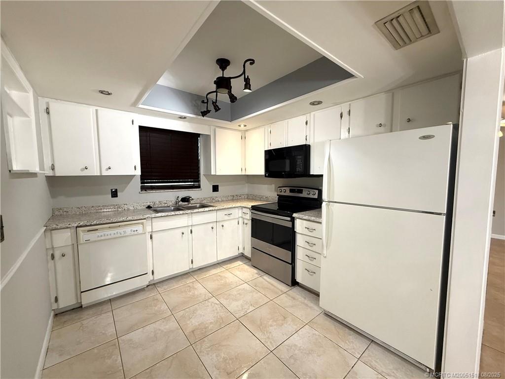 Stuart, Florida 34996, United States, 4 Bedrooms Bedrooms, ,2 BathroomsBathrooms,Residential,Active,178774