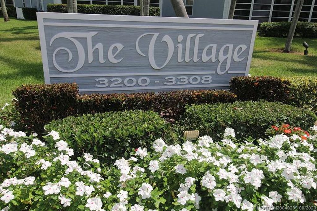 Photo of 3212 SE Aster Lane #Q110, Stuart, FL 34994 (MLS # M20040203)