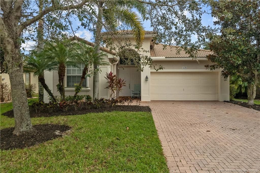 Photo of 1478 SE Legacy Cove Circle, Stuart, FL 34997 (MLS # M20042185)
