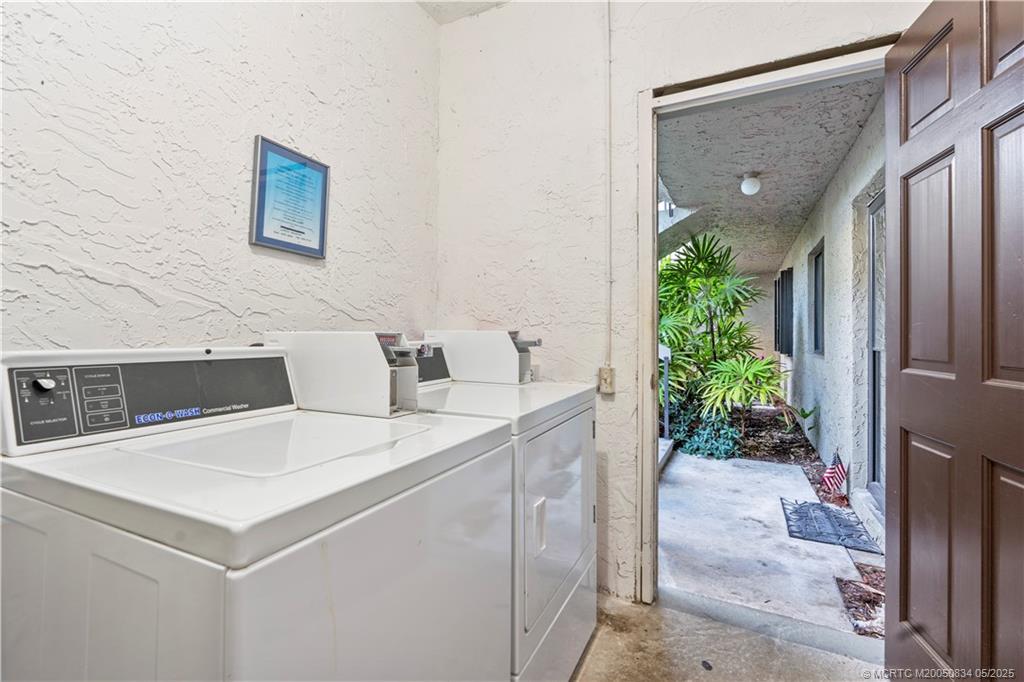 Stuart, Florida 34994, United States, 1 Bedroom Bedrooms, ,1 BathroomBathrooms,Residential,Active,141556