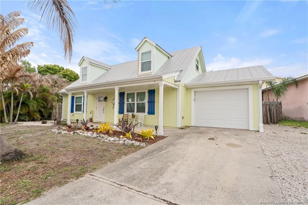 Photo of 1959 NE 23rd Terrace, Jensen Beach, FL 34957 (MLS # M20054955)