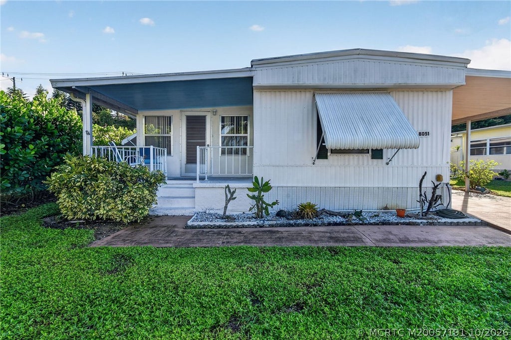 Photo of 8051 SE Homestead Avenue, Hobe Sound, FL 33455 (MLS # M20057191)