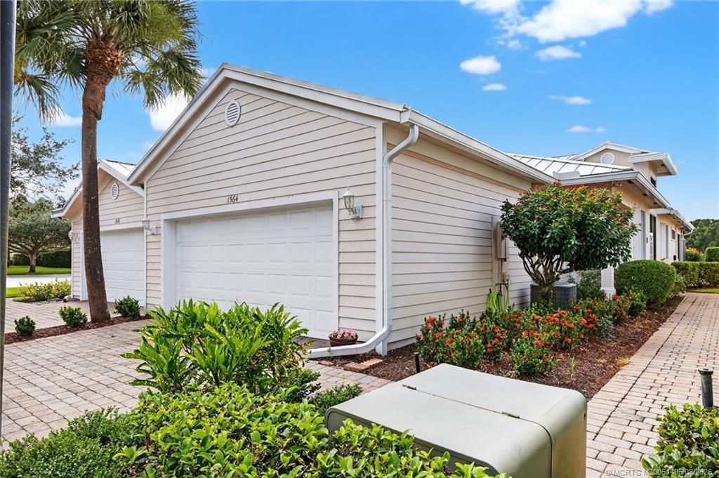 Photo of 1564 SE Tidewater Place, Stuart, FL 34997 (MLS # M20051495)