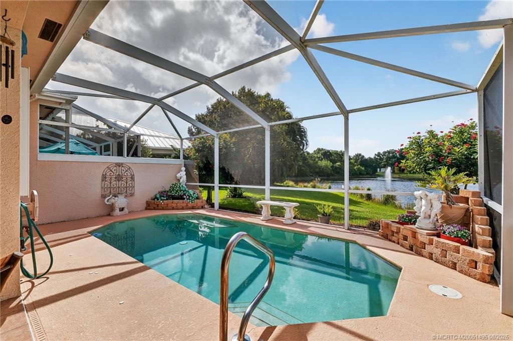 Photo of 1564 SE Tidewater Place, Stuart, FL 34997 (MLS # M20051495)