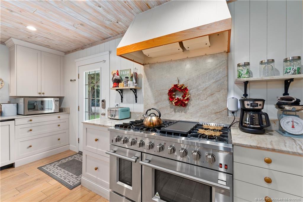 Palm City, Florida 34990, United States, 4 Bedrooms Bedrooms, ,2 BathroomsBathrooms,Residential,Pending,24743