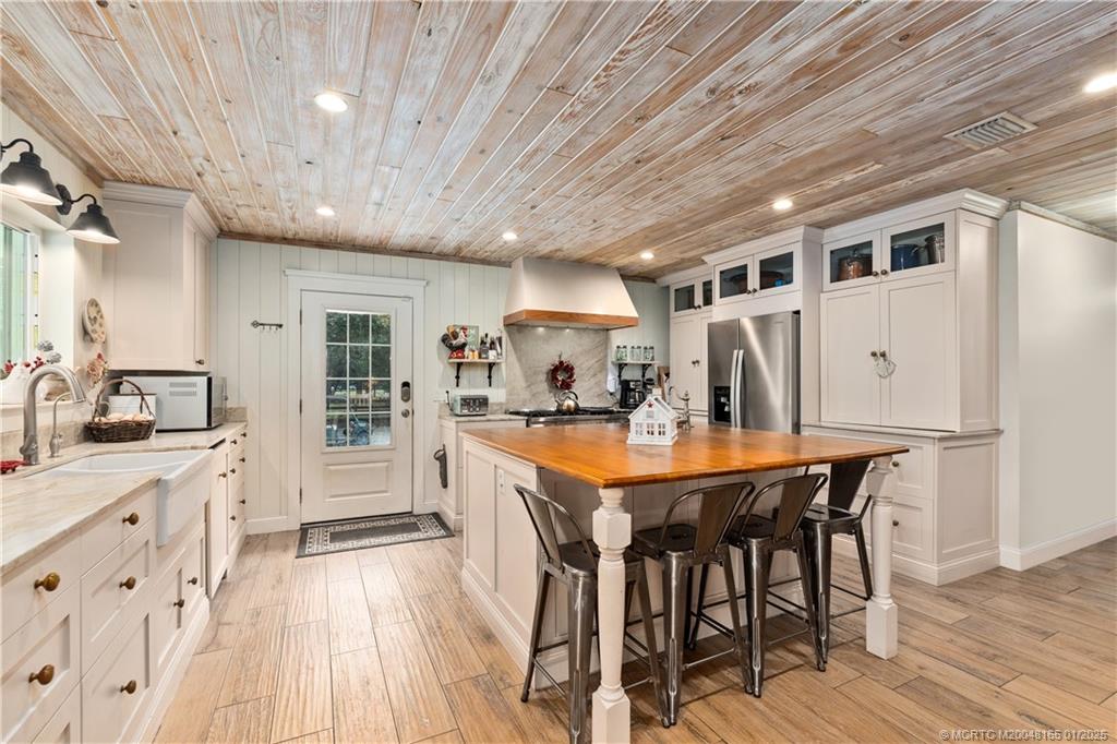 Palm City, Florida 34990, United States, 4 Bedrooms Bedrooms, ,2 BathroomsBathrooms,Residential,Pending,24743