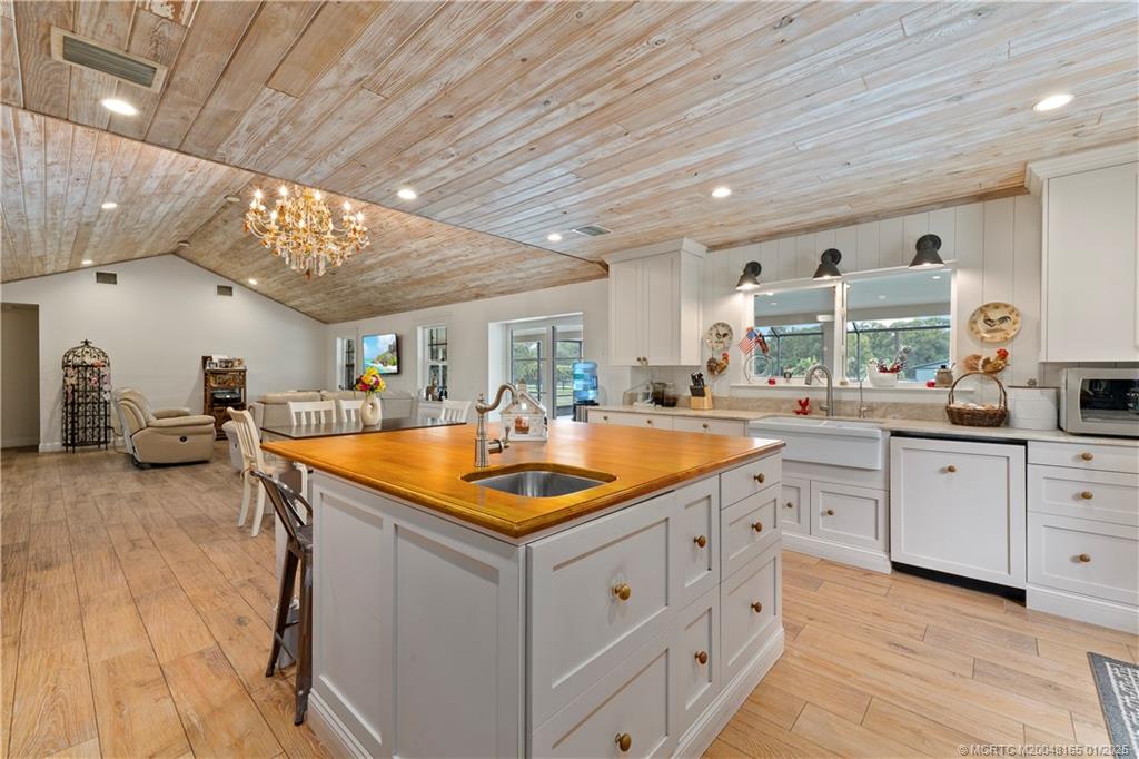 Palm City, Florida 34990, United States, 4 Bedrooms Bedrooms, ,2 BathroomsBathrooms,Residential,Pending,24743