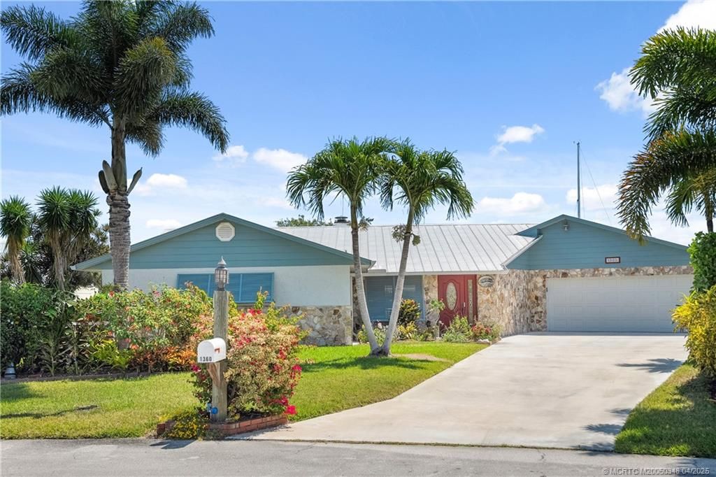 Photo of 1360 SW Albatross Way, Palm City, FL 34990 (MLS # M20050348)