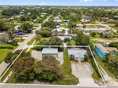 Photo of 3915 SE Salerno Road, Stuart, FL 34997 (MLS # M20056261)