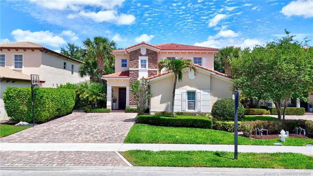 Photo of 131 Porgee Rock Place, Jupiter, FL 33458 (MLS # M20055382)