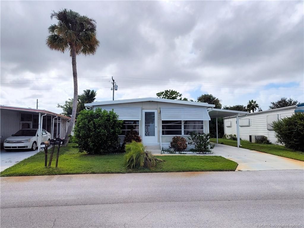 Photo of 2540 SE Penny Lane, Stuart, FL 34994 (MLS # M20052585)