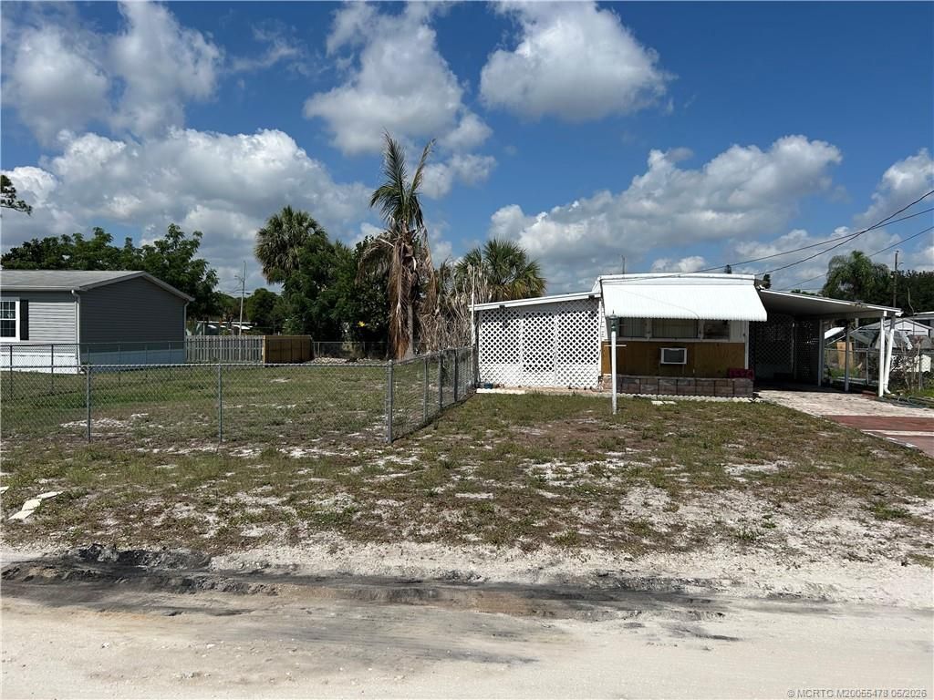 Photo of 1574 NE Oriole Avenue, Stuart, FL 34994 (MLS # M20055478)