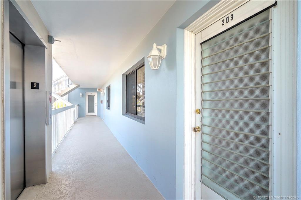 Stuart, Florida 34996, United States, 2 Bedrooms Bedrooms, ,2 BathroomsBathrooms,Residential,Active,193423