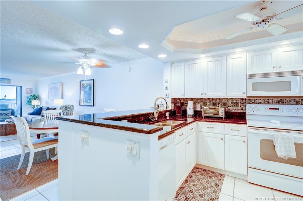 Stuart, Florida 34996, United States, 2 Bedrooms Bedrooms, ,2 BathroomsBathrooms,Residential,Active,193423