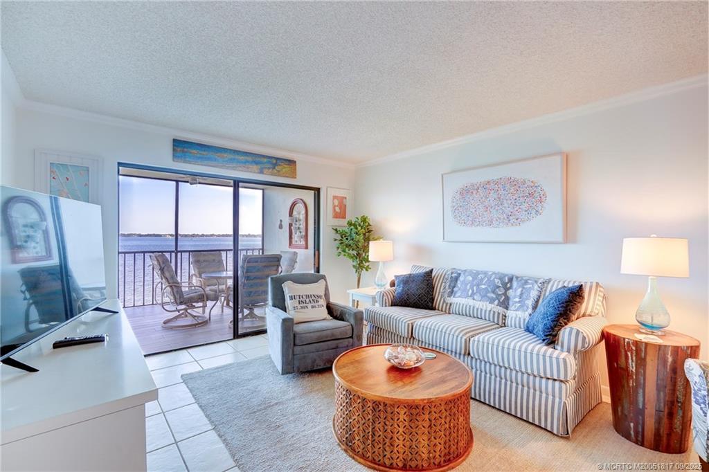 Stuart, Florida 34996, United States, 2 Bedrooms Bedrooms, ,2 BathroomsBathrooms,Residential,Active,193423